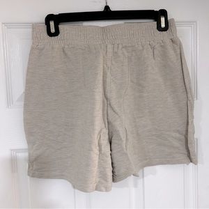 Monrow Supersoft Fleece Cream Ex-Boyfriend Shorts
